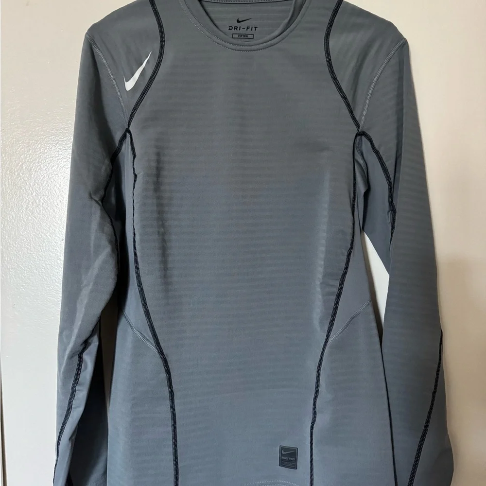 Nike Pro Dri-FIT and Combat Shirt Collection - Gray and Black - Picture 4 of 12